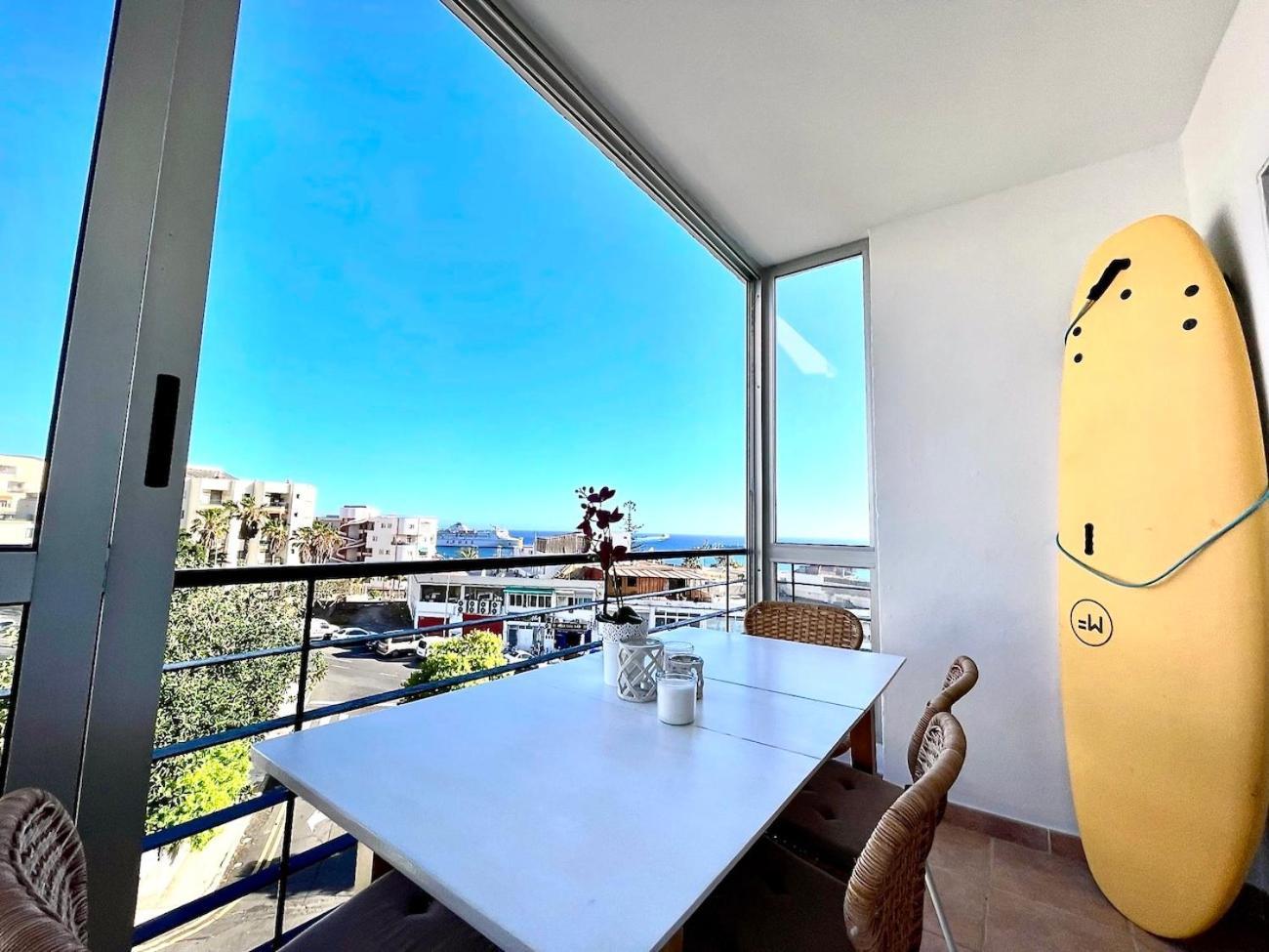 Beachfront With Ocean Views Апартаменты Лос Кристианос